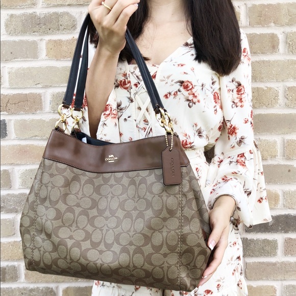 Gaby’sBags👜💕- NWT Coach Large Purse - Picture 2 of 6